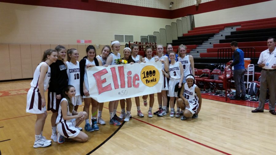 Ellie+Mack+scores+1%2C000th+point+in+final+girls+basketball+game