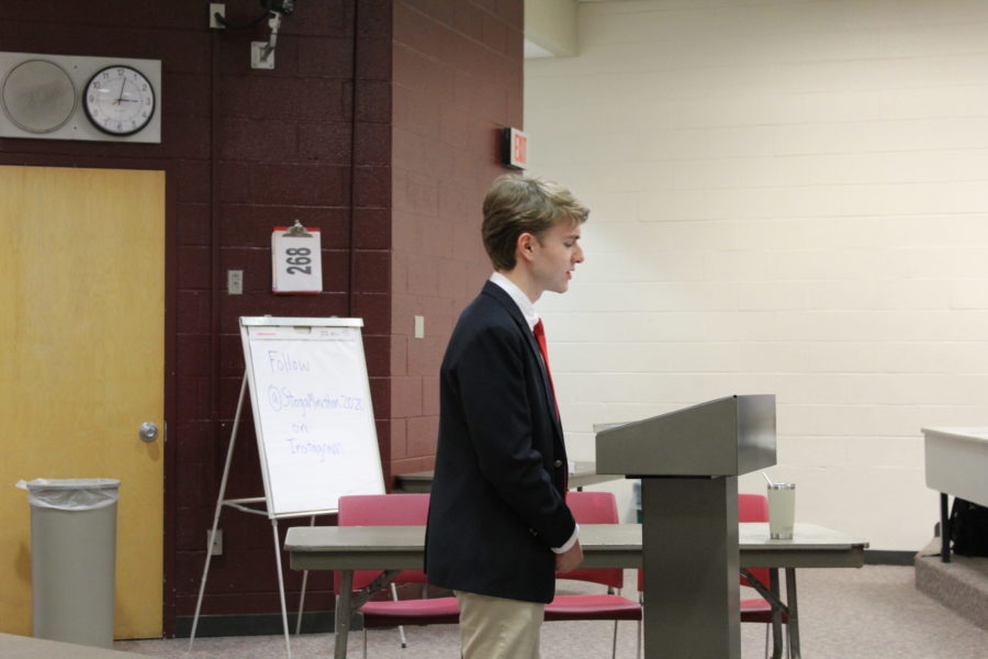 Photo Gallery: Young Republicans and Young Democrats debate
