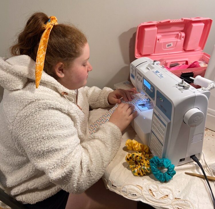 Sophomore sews her way through quarantine