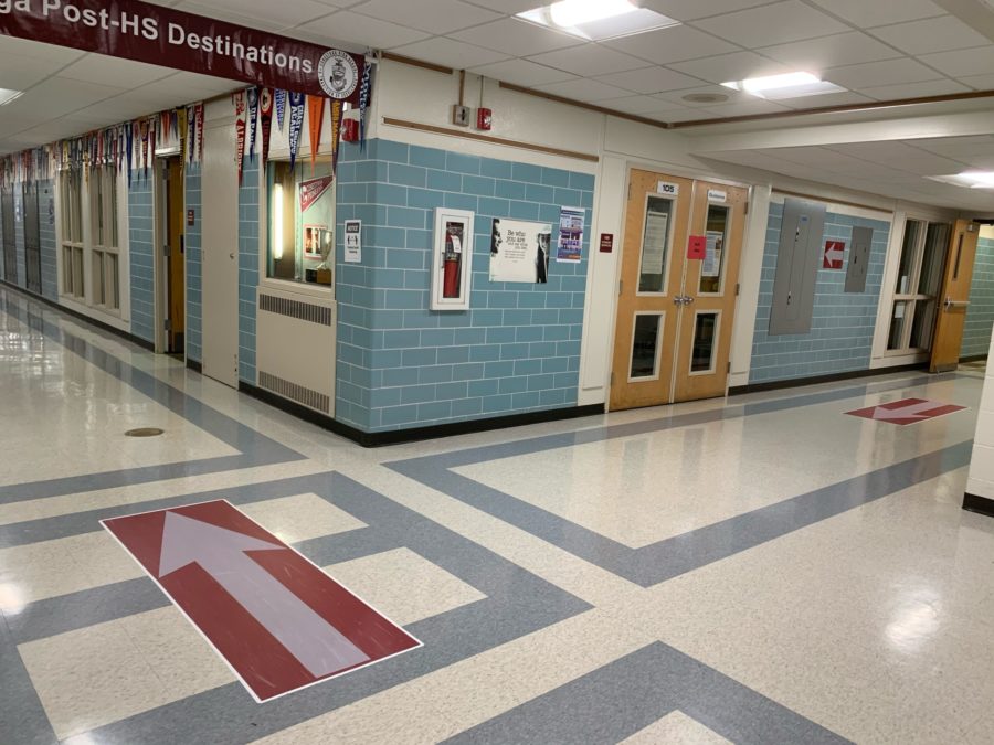 New+one-way+hallway+system+serves+to+protect+students+in+school
