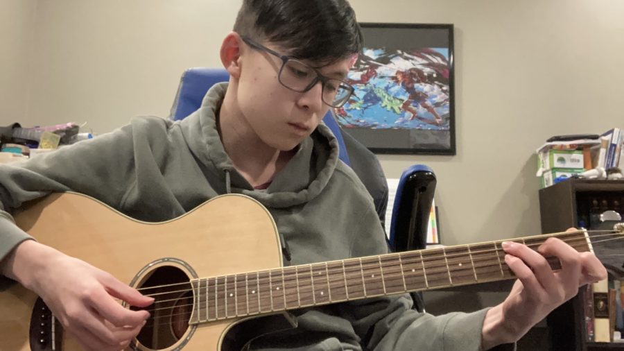 Freshman musician-songwriter discovers passion in music