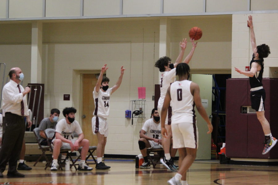 Boys’ basketball team blows out Strath Haven in Central League Playoff Semi-Finals