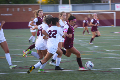 Easy eight: Girls’ soccer team beats Henderson 8-0