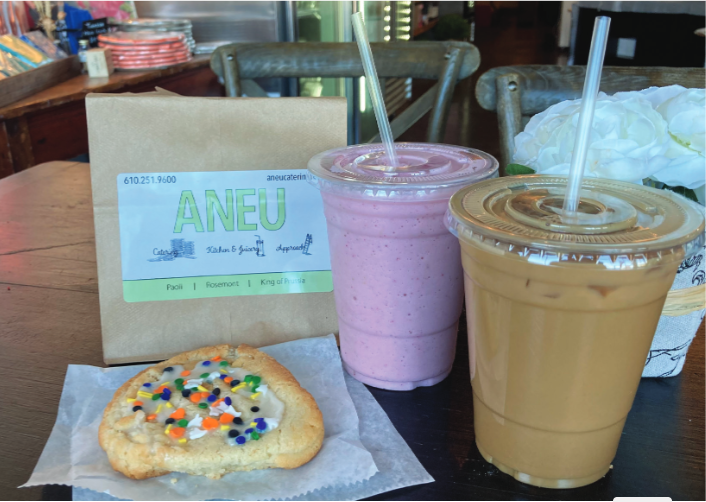 Small delights: The Strawberry and Cream Smoothie and Vanilla Frilla Coffee are placed next to a sugar cookie. The drinks and cookies were made from scratch.