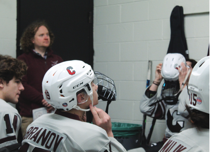 Pregame prep: The boys’ ice hockey team prepares for a match against Upper Moreland-Dublin on Jan. 6 at Ice Line. They won the game 10-3 and currently sit at
second place in the Central League with an 8-1-1 record.