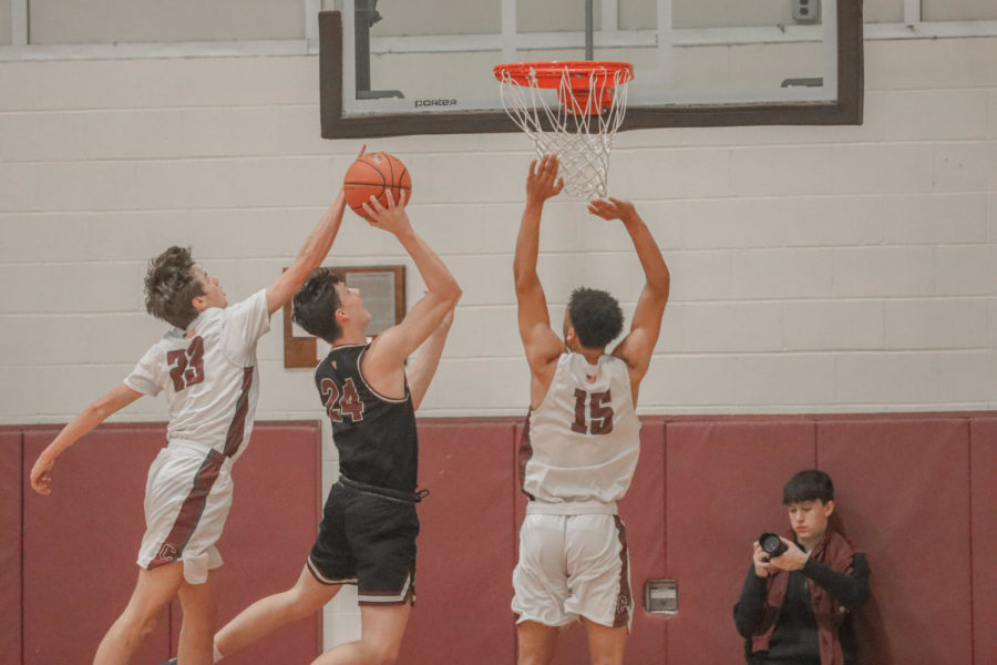 Boys basketball loses to Lower Merion 51-39