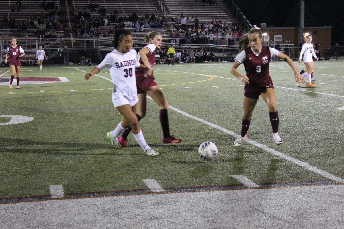 Girls soccer defeats Radnor 2-1 on Senior Night
