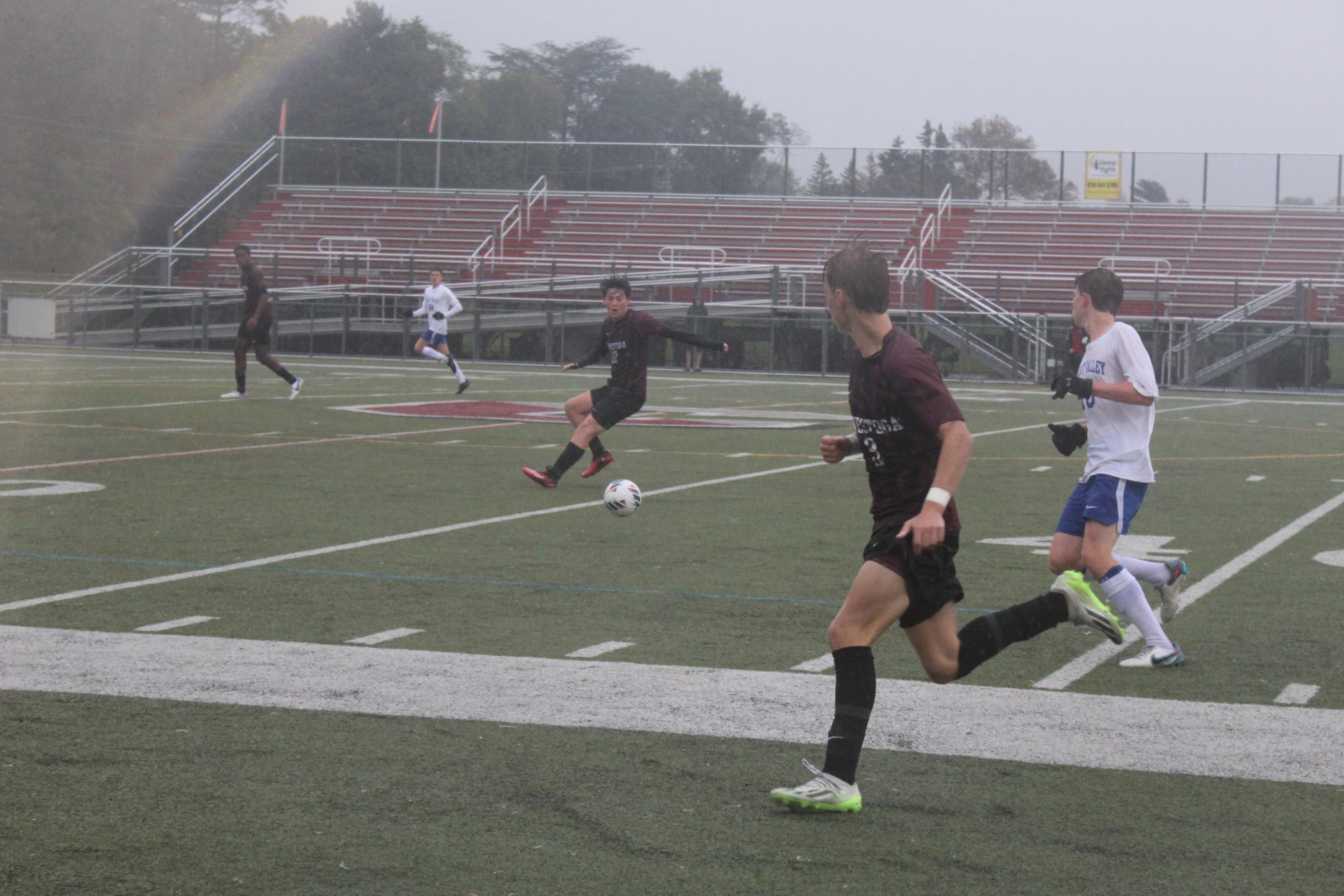 Boys soccer wins 2-0 at Senior Night