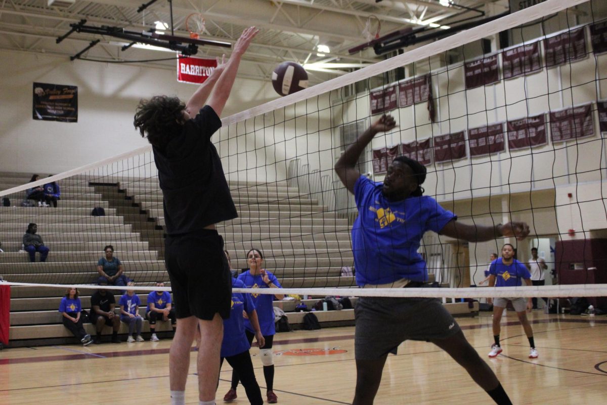 Mini-THON planning committee hosts second annual Student vs. Faculty Volleyball Game