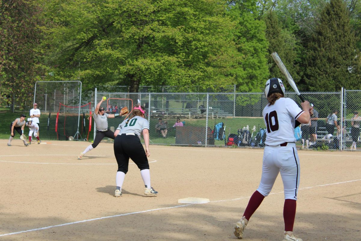 Softball wins 11-10 against Ridley